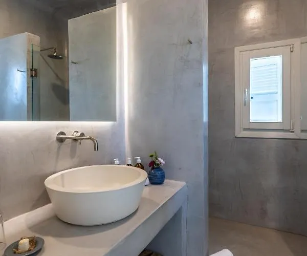 Ava Mykonos * プサロウ