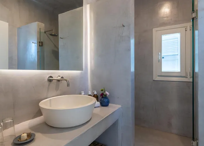 Ava Mykonos * プサロウ