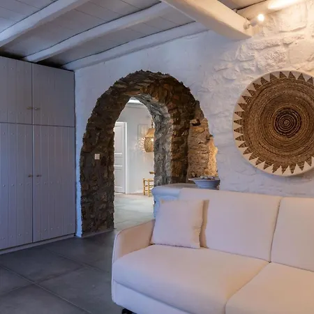 Ava Mykonos *