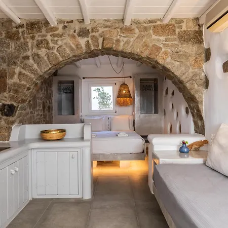 Ava Mykonos *