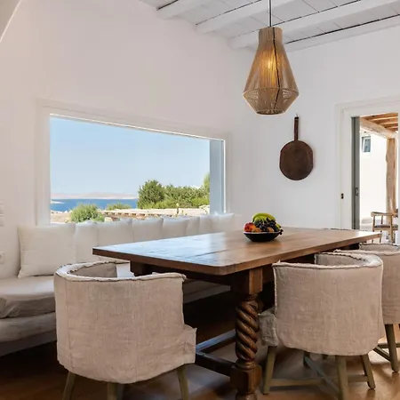 Ava Mykonos Псароу