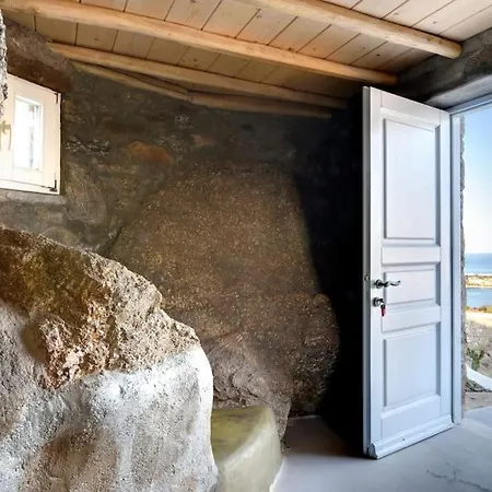 Ava Mykonos * Ψαρού